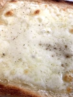チーズ×はちみつ×胡椒トースト☆-レシピのメイン写真