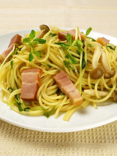 簡単節約*豆苗ときのこの和風パスタ-レシピのメイン写真