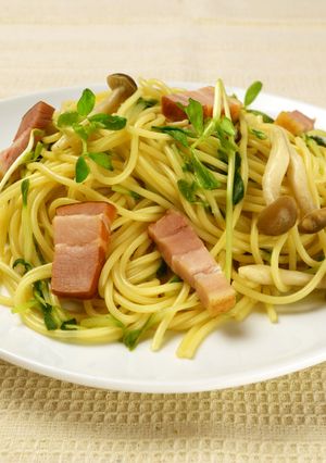 簡単節約＊豆苗ときのこの和風パスタ-レシピのメイン写真