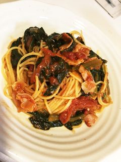 ほうれん草とベーコンのトマトパスタ-レシピのメイン写真