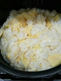 簡単です★筍の炊き込みご飯★-レシピのメイン写真