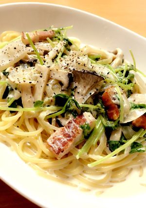 豆苗とベーコンのクリームパスタ-レシピのメイン写真