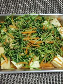 厚揚げと人参と豆苗の胡麻和え-レシピのメイン写真