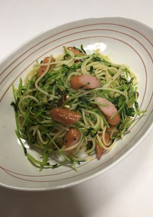 ペペロンチーノ風豆苗とウィンナーのパスタ-レシピのメイン写真