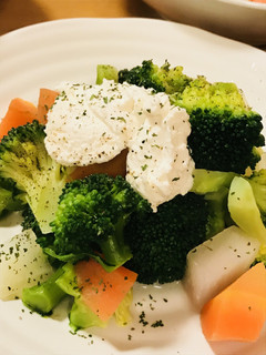 塩ゆで温野菜の盛り合わせ☆チーズ添え-レシピのメイン写真