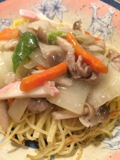 鍋キューブ余った具材で☆あんかけ焼きそば-レシピのメイン写真