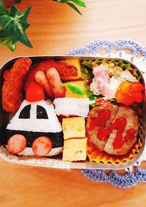 年少さんお弁当☆パトカー-レシピのメイン写真