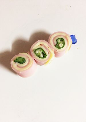 レンジで簡単＊おくらのハムチーズ巻き-レシピのメイン写真