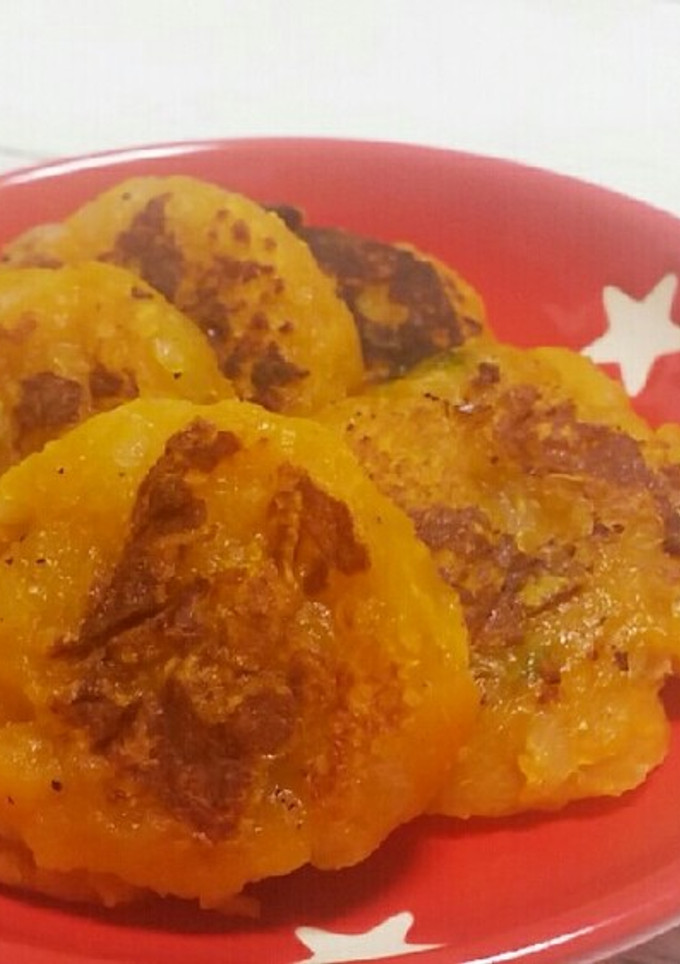 離乳食☆かぼちゃと玉ねぎのもちもちおやき-レシピのメイン写真