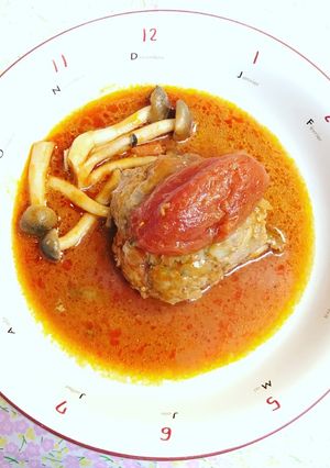 色どりきれいなトマト缶の煮込みハンバーグ-レシピのメイン写真
