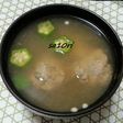出汁いらず!鰯のつみれとオクラのお味噌汁