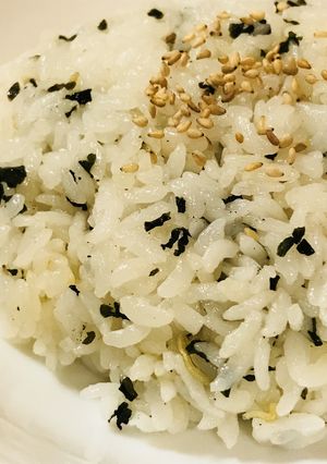 シンプル★わかめのふりかけチャーハン-レシピのメイン写真