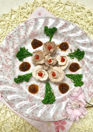 豚肉のお花畑&梅肉ソース添え-レシピのメイン写真