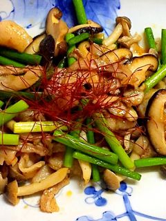 豚バラきのこのニンニクの芽炒め-レシピのメイン写真