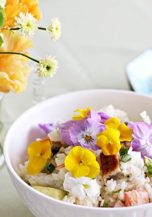 切って混ぜるだけ☆春のお花散らし寿司-レシピのメイン写真