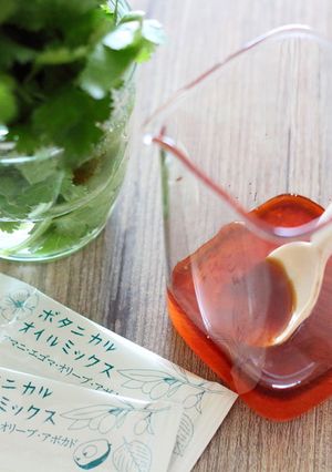 亜麻仁油で♪簡単パクチードレッシング-レシピのメイン写真