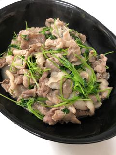 ご飯がススム!豚コマと豆苗の中華炒め-レシピのメイン写真