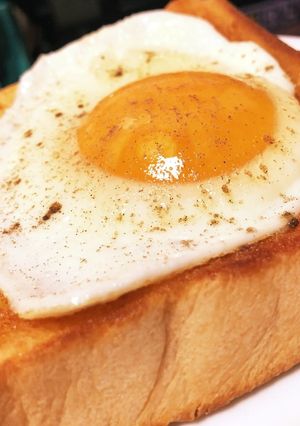 まるでお店！？簡単キレイな半熟☆目玉焼き-レシピのメイン写真
