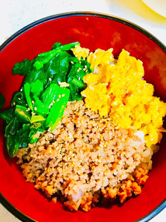 三色そぼろ丼・生姜和え-レシピのメイン写真
