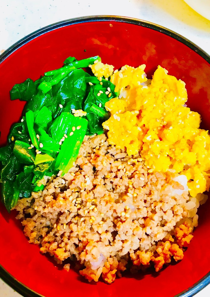 三色そぼろ丼・生姜和え-レシピのメイン写真