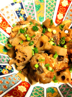 すき焼きのタレで!蓮根と鶏手羽煮-レシピのメイン写真