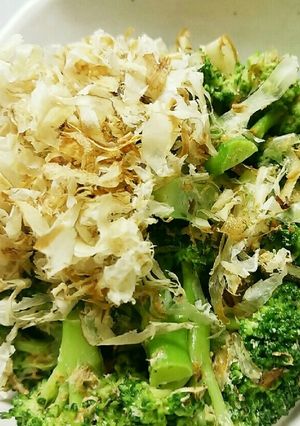 ブロッコリーのマヨおかか和え-レシピのメイン写真