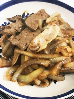 ごま油仕上げ!中華風豚トロレバー炒め-レシピのメイン写真