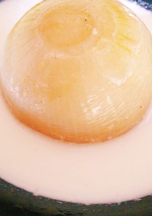 超簡単！玉ねぎ丸ごと！絶品ミルクスープ！-レシピのメイン写真