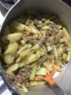 ジャガイモと豚ひき肉のオイスター炒め-レシピのメイン写真