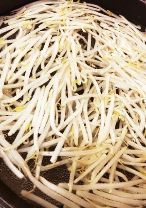 シャキシャキになるもやしの茹で方♡-レシピのメイン写真
