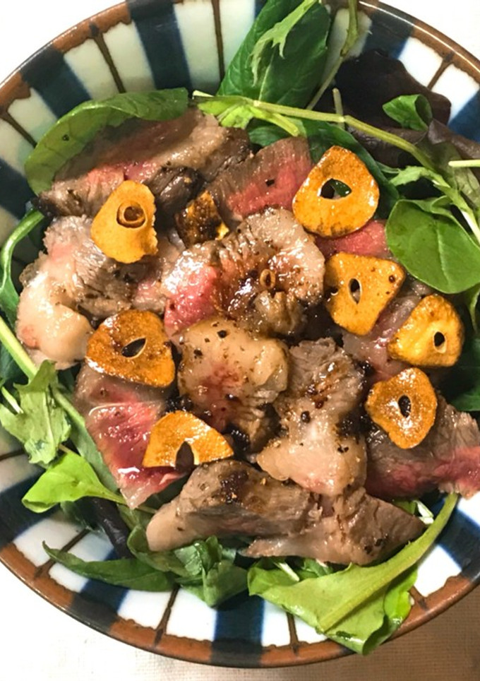 簡単！ミディアムな焼き加減のステーキ丼-レシピのメイン写真