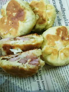 発酵なし!フライパンで簡単惣菜パン-レシピのメイン写真