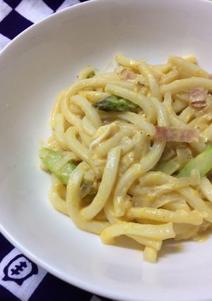 うどん洋風にアスパラとベーコン-レシピのメイン写真