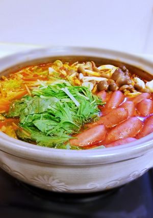 〆まで美味しいトマト鍋♡トマト缶使用-レシピのメイン写真