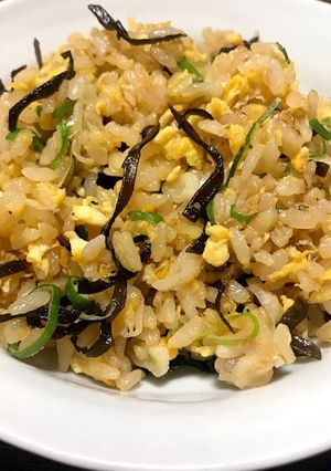 簡単しおこんぶチャーハン-レシピのメイン写真