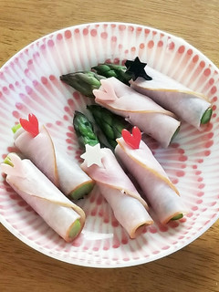 アスパラとハムのくるくる巻き☆お弁当に-レシピのメイン写真