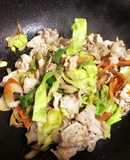☆簡単おかず☆あのタレで〜豚肉野菜炒め