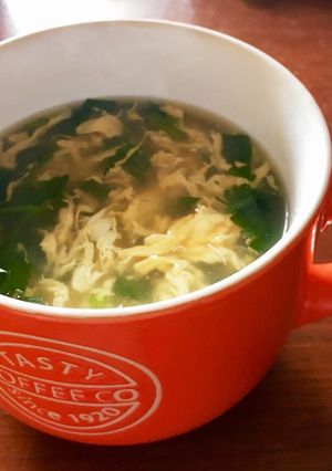 5分で出来る! 葉セロリと卵の中華スープ-レシピのメイン写真