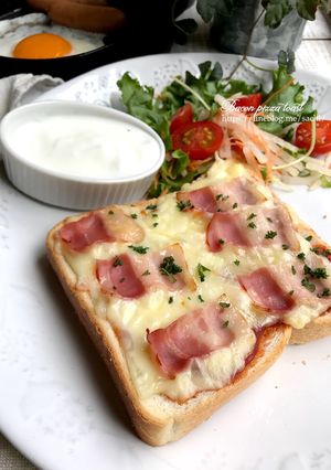 簡単朝食に！ベーコンピザトースト-レシピのメイン写真