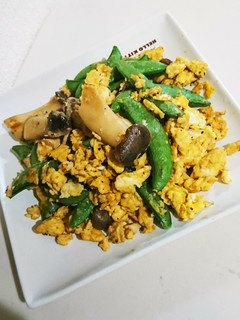 スナップえんどうとキノコの玉子炒め-レシピのメイン写真