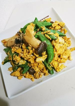 スナップえんどうとキノコの玉子炒め-レシピのメイン写真