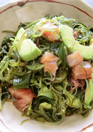 マグロとアボカドの海藻サラダ-レシピのメイン写真