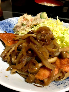 鮭のバターきのこ醤油ソースかけ-レシピのメイン写真