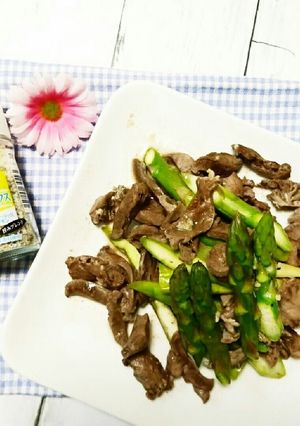 豚ハツとアスパラのレモンペパー炒め-レシピのメイン写真