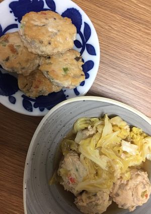 春つくねとキャベツ煮＋お弁当にお焼き-レシピのメイン写真