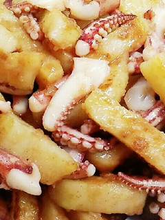 簡単❤イカとじゃがいもの麺つゆバター炒め-レシピのメイン写真