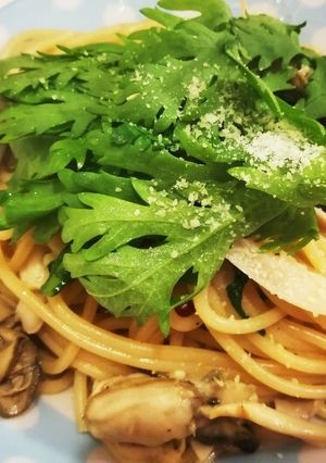 春菊と牡蠣の絶品！人気のパスタ-レシピのメイン写真