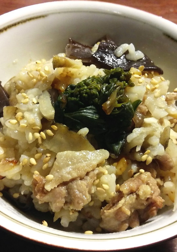 生きくらげ、新牛蒡、豚肉の炊き込みご飯-レシピのメイン写真