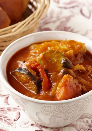 手羽先とたっぷり野菜のトマトスープカレー-レシピのメイン写真