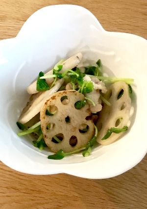 豆苗とレンコンと豚バラのあっさり炒め♪-レシピのメイン写真